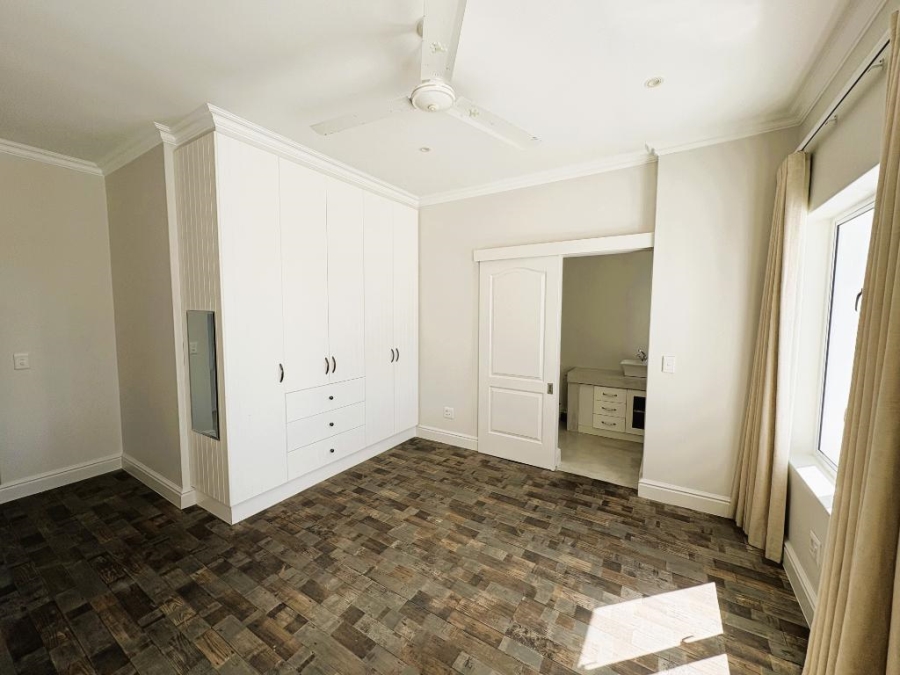 5 Bedroom Property for Sale in Whale Rock Western Cape